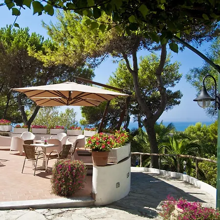 Hotel Sinuessa Terme 3*