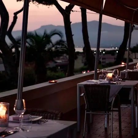 Sinuessa Terme 몬드라고네