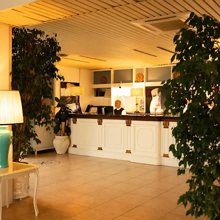 Hotel Sinuessa Terme