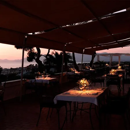 Sinuessa Terme Hotel 3*