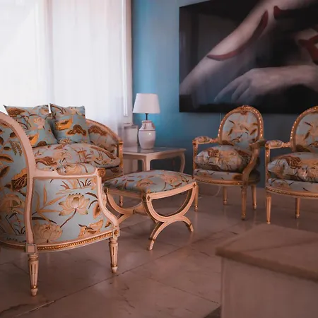 Sinuessa Terme 몬드라고네