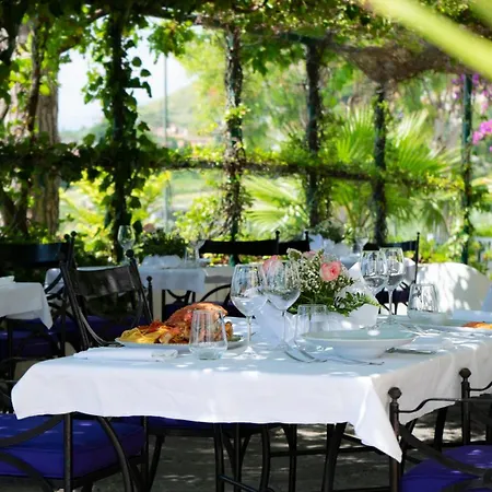 Sinuessa Terme 호텔 몬드라고네