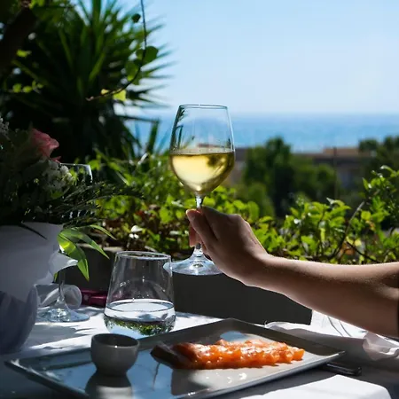 Sinuessa Terme 호텔