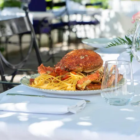 Sinuessa Terme 호텔 3*