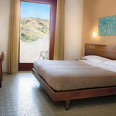 فندق Sinuessa Terme موندراغوني