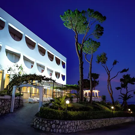 Sinuessa Terme Hotel 3*
