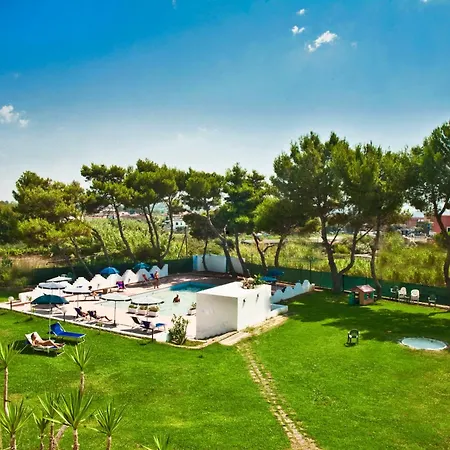 Sinuessa Terme 몬드라고네