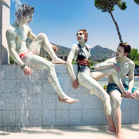 Sinuessa Terme 호텔 몬드라고네